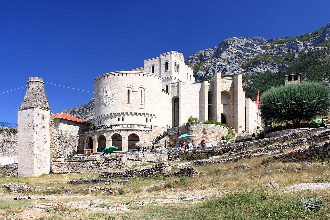 Krujë Castle & Skanderbeg Museum